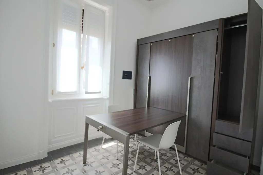 Lacaralele1 Milão Apartamento
